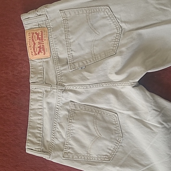 Levi's 511, size W32 L30, Fit slim, beige color. - Picture 2 of 4